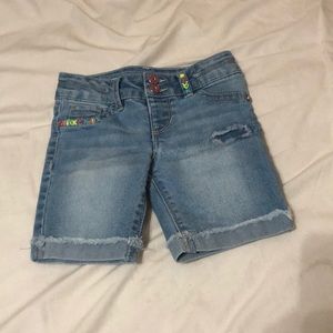 Bermuda shirts with adjustable waistband